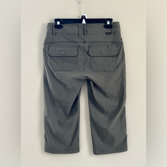 prAna Halle Capri II in Slate Green Standard Fit Outdoor Hiking Size 4 NWT - Picture 2 of 16